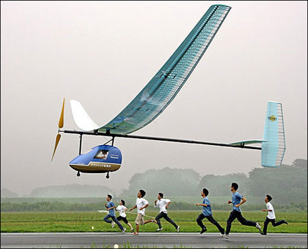 科技时代_日本研制出世界上第一架干电池动力飞机(图)