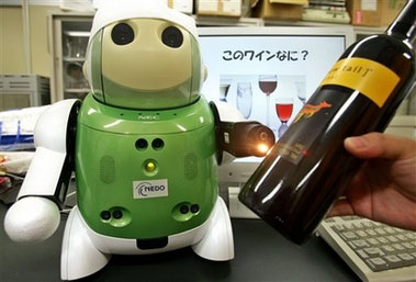科技时代_日本科学家发明品酒机器人(图)
