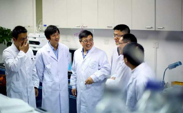 华东师大学者Nature子刊揭示中药臭椿皮可用于前列腺癌药物开发