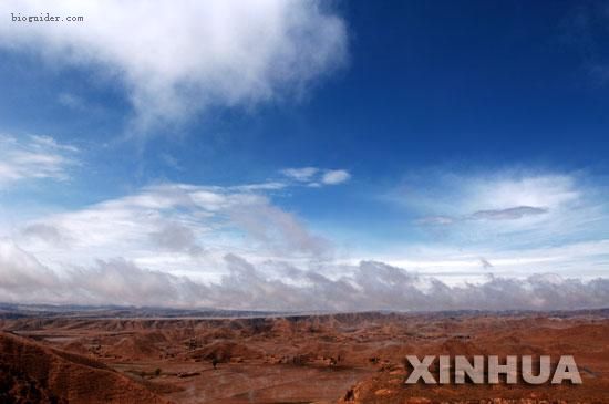 宁夏出现地腾奇观如轻纱笼罩大地(组图)