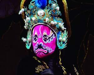 川剧变脸绝技揭秘机关重重高于魔术(组图)