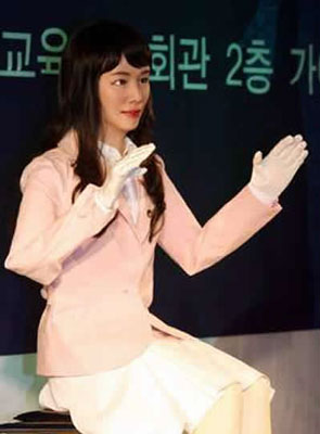 科技时代_韩国美女机器人夏娃2号整容(组图)