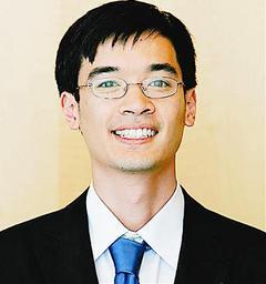 两位华裔科学家获英国皇家科学院院士(图)