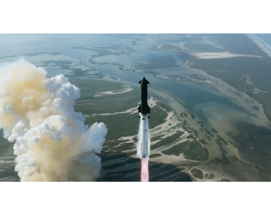 SpaceX星舰V3成功演示：史上最强火箭，登月新里程碑