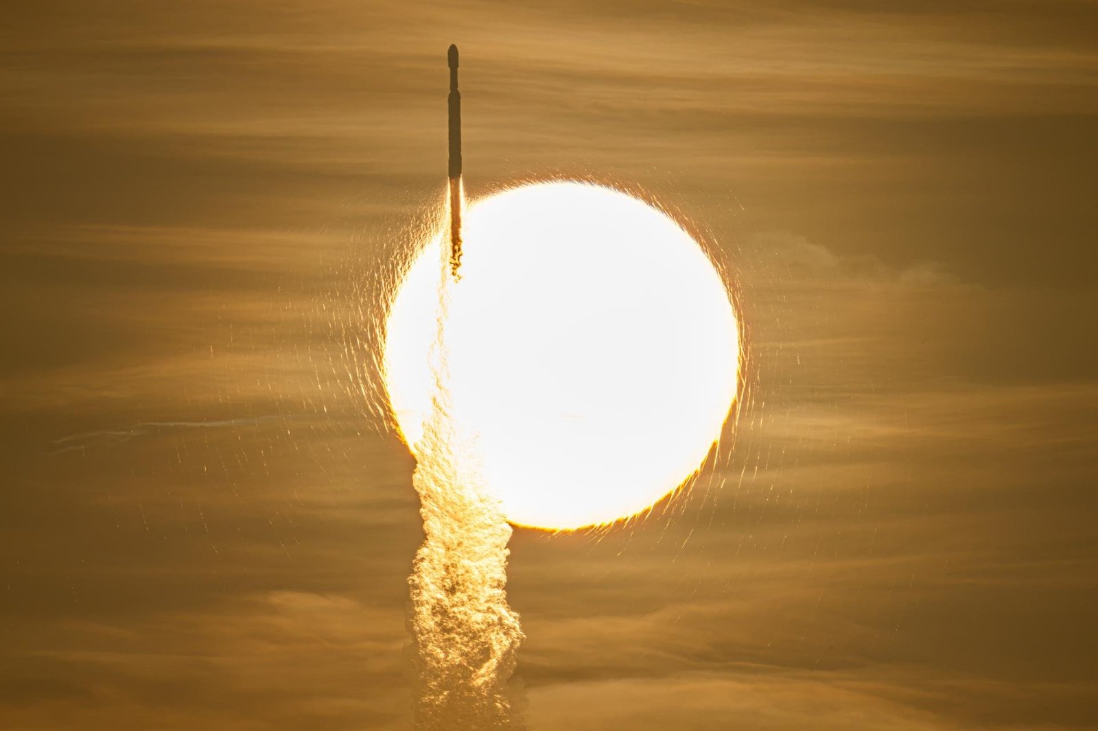 罗马望远镜升空，开启宇宙暗物质与系外行星探索新纪元