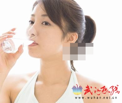 早上起床记住千万别喝这些水