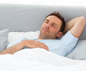 养生注意：睡姿不对或会影响男人性健康