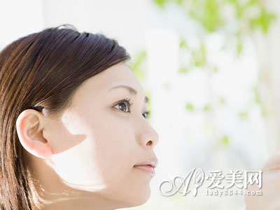  1天的喝水时间表 这样喝水排毒又养颜 