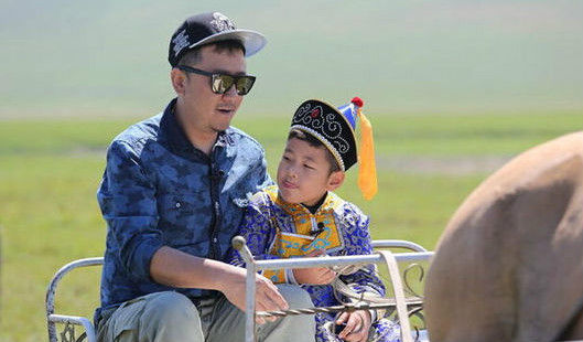 郭涛曝石头喜欢多多 发育期也爱问性知识