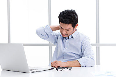 头痛颈椎痛腰痛 九大办公室疼痛你中了几个？