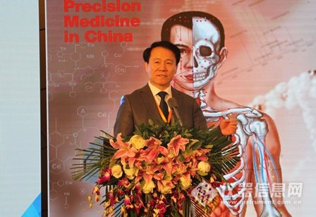 1詹启敏.jpg 精准医学是我国医学占领国际制高点的历史机遇——第二届生命组学与精准医学大会暨Science专刊发布会