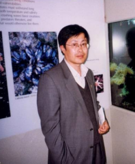 著名贝类遗传学专家包振民：察基因之微育扇贝良种