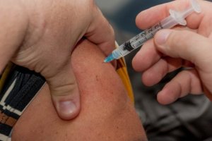 致命流感病毒 H3N2 已从澳洲蔓延至北半球，疫苗保护力不足民众须慎防
