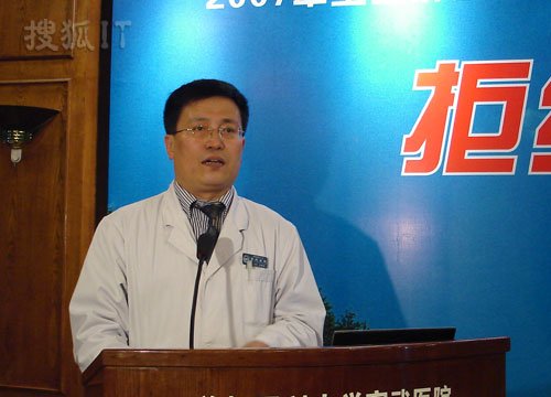 控烟宣传步履艰难 专家呼吁共同抵制吸烟行为