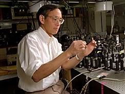 华裔科学家朱棣文被任命为美国家实验室主任